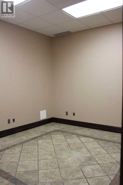 104 And 105, 2201 Box Springs Boulevard Nw, Medicine Hat, Alberta  T1C 0C8 - Photo 12 - A2287243