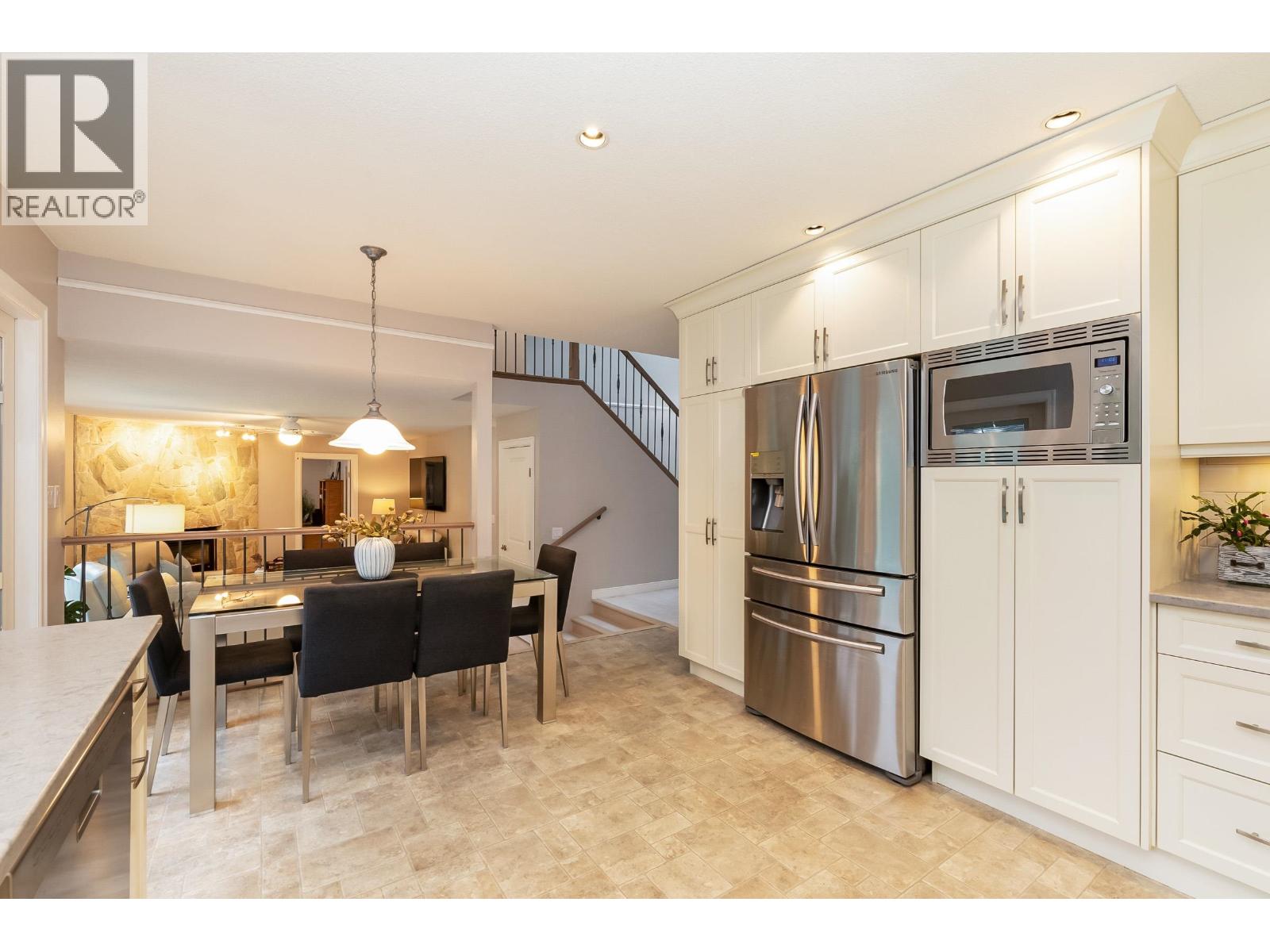 2419 Shawna Way, Coquitlam, British Columbia  V3K 3A3 - Photo 12 - R3100849