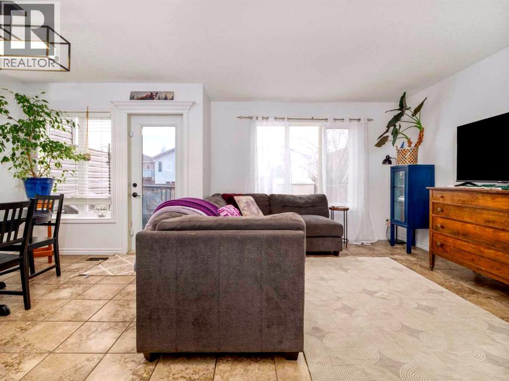 244 Kodiak Boulevard N, Lethbridge, Alberta  T1H 3P6 - Photo 13 - A2294079