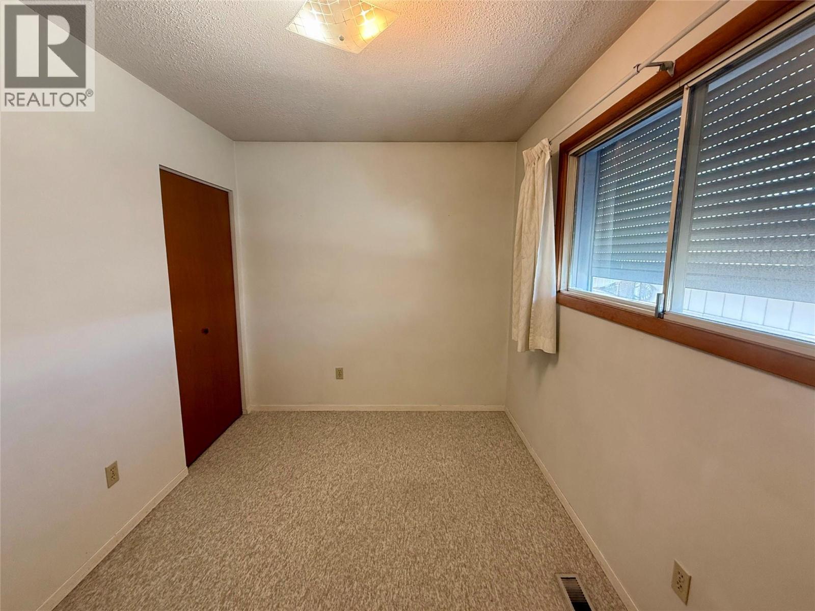 251 21st Avenue N, Cranbrook, British Columbia  V1C 4M6 - Photo 11 - 10379462