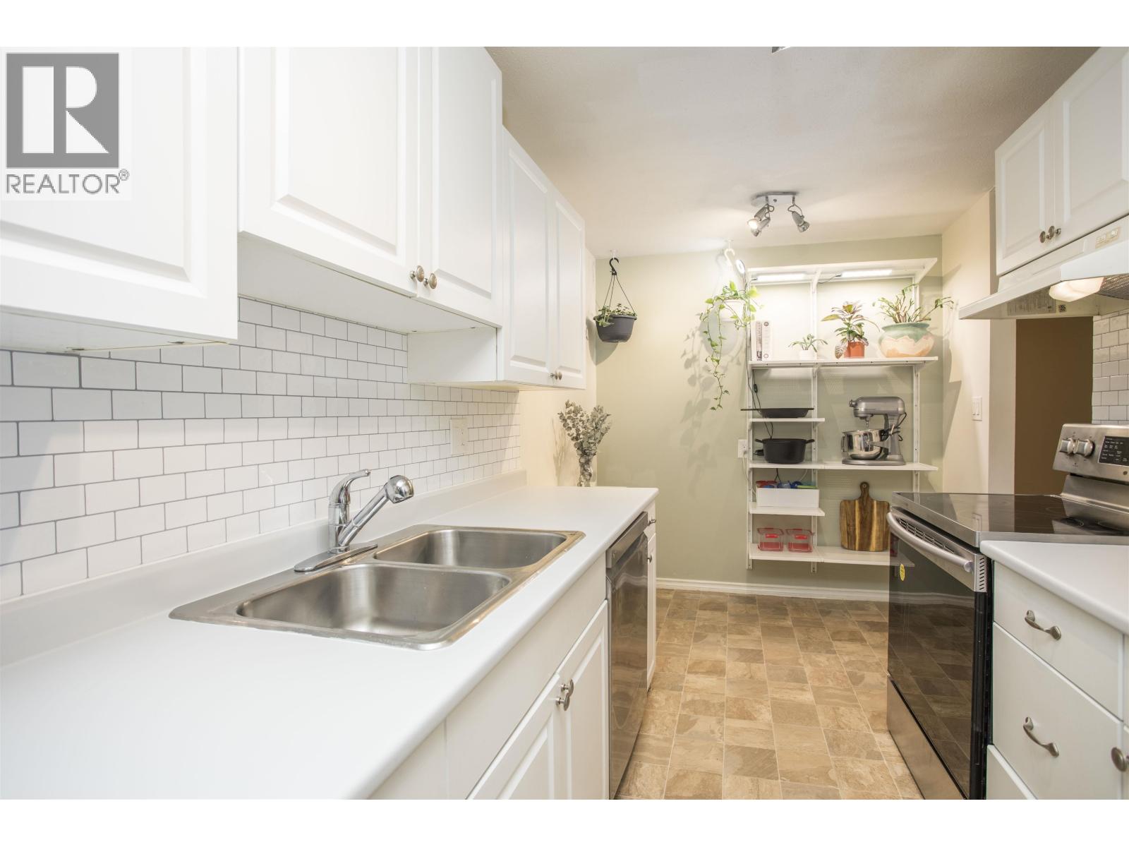 109 3911 Carrigan Court, Burnaby, British Columbia  V3N 4J7 - Photo 7 - R3100743