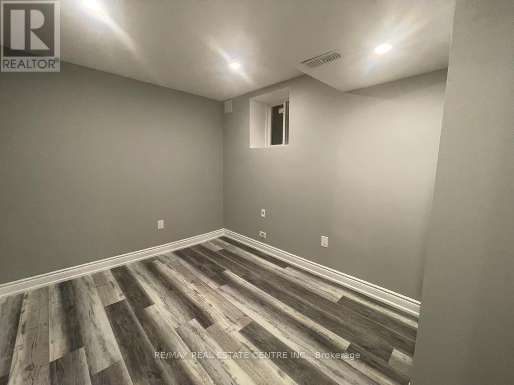 Bsmt - 82 Banbridge Crescent, Brampton, Ontario  L6X 5M1 - Photo 13 - W12892818