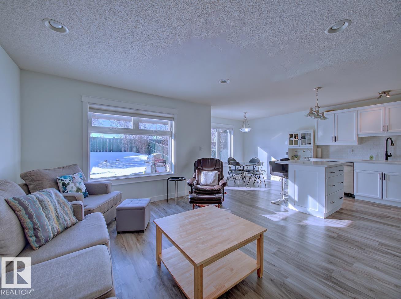 57 Westwood Ln, Fort Saskatchewan, Alberta  T8L 4N6 - Photo 4 - E4477650