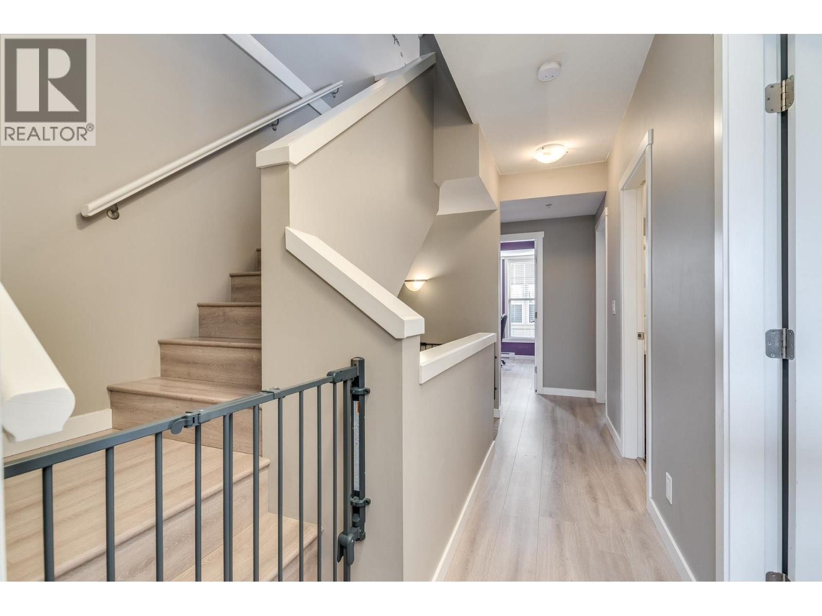 208 2110 Rowland Street, Port Coquitlam, British Columbia  V3C 0C2 - Photo 23 - R3088472