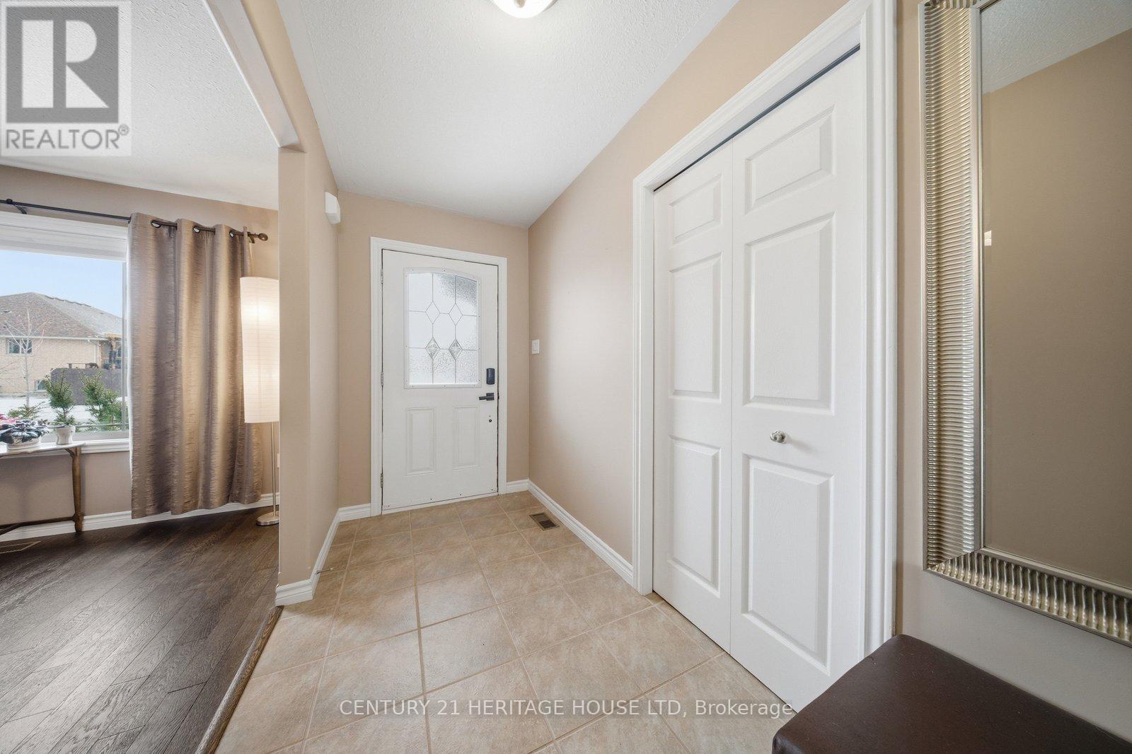 40 Mission Road, Brantford, Ontario  N3S 0A3 - Photo 5 - X12893650