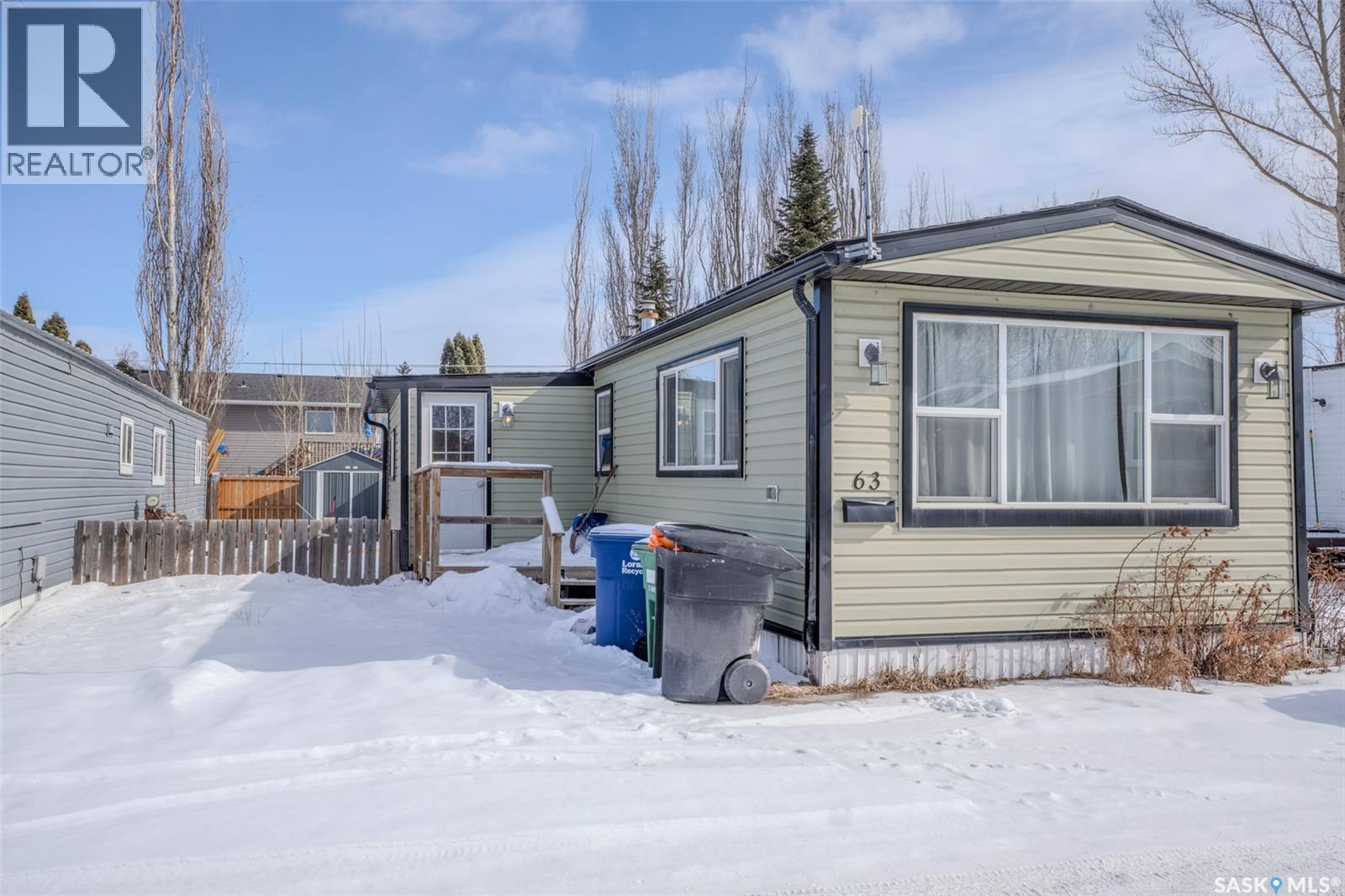 63 219 Grant Street, Saskatoon, Saskatchewan  S7N 2A5 - Photo 1 - SK030599