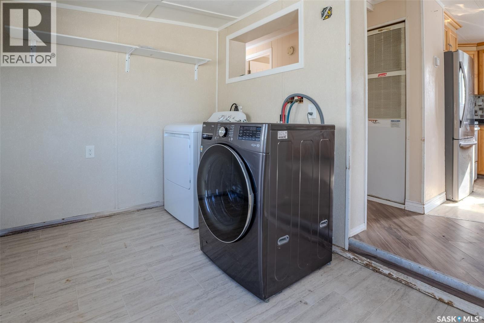 63 219 Grant Street, Saskatoon, Saskatchewan  S7N 2A5 - Photo 2 - SK030599