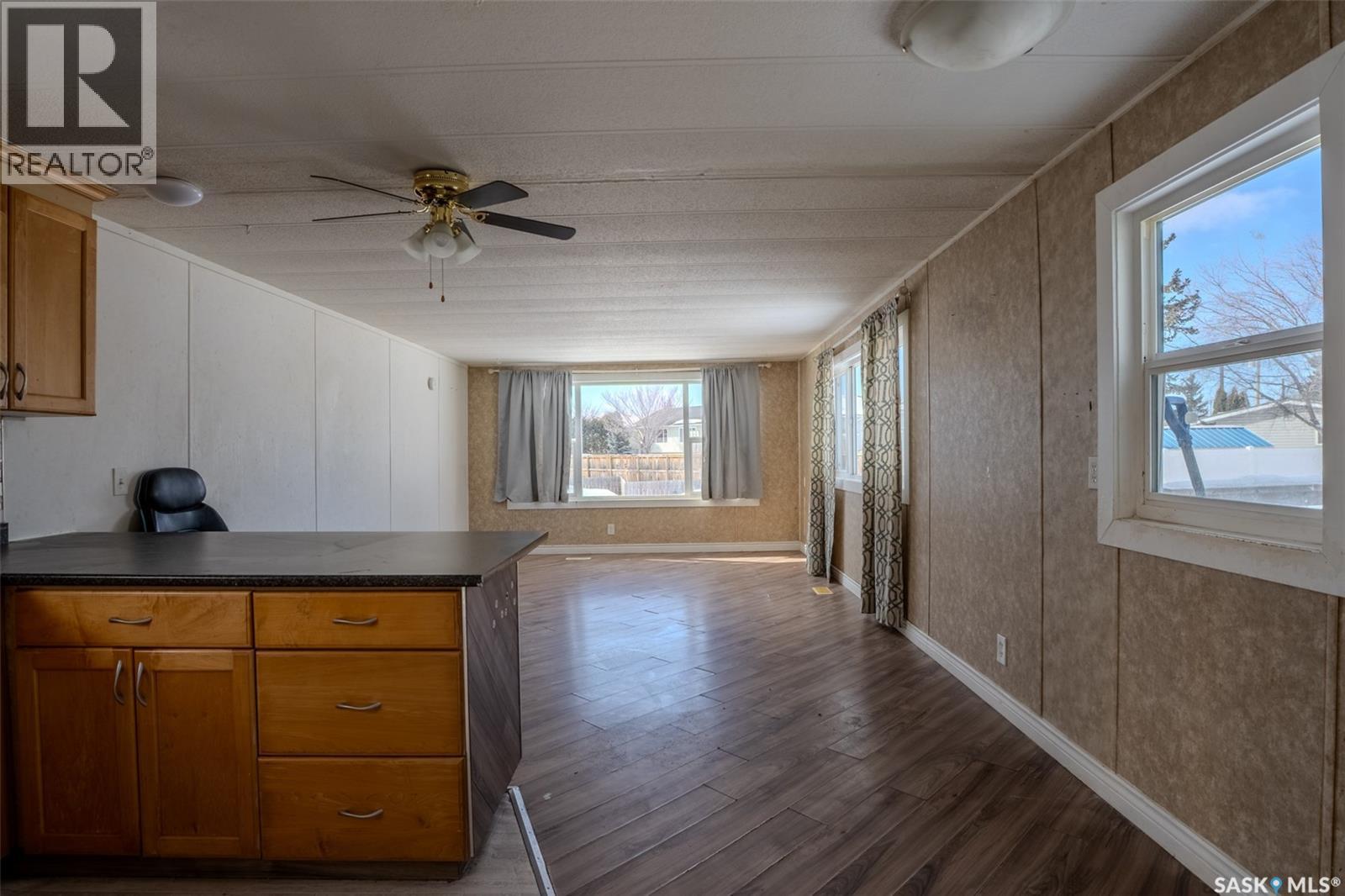 63 219 Grant Street, Saskatoon, Saskatchewan  S7N 2A5 - Photo 5 - SK030599