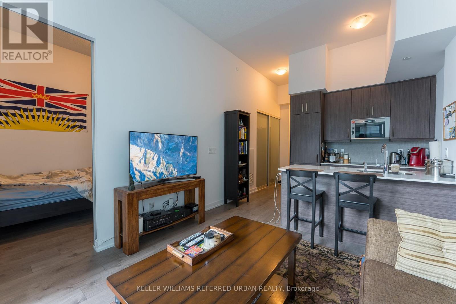 1005 - 297 College Street, Toronto, Ontario  M5T 0C2 - Photo 3 - C12856496