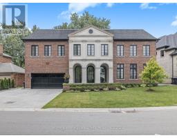 125 SANDRINGHAM DRIVE, Toronto, Ontario