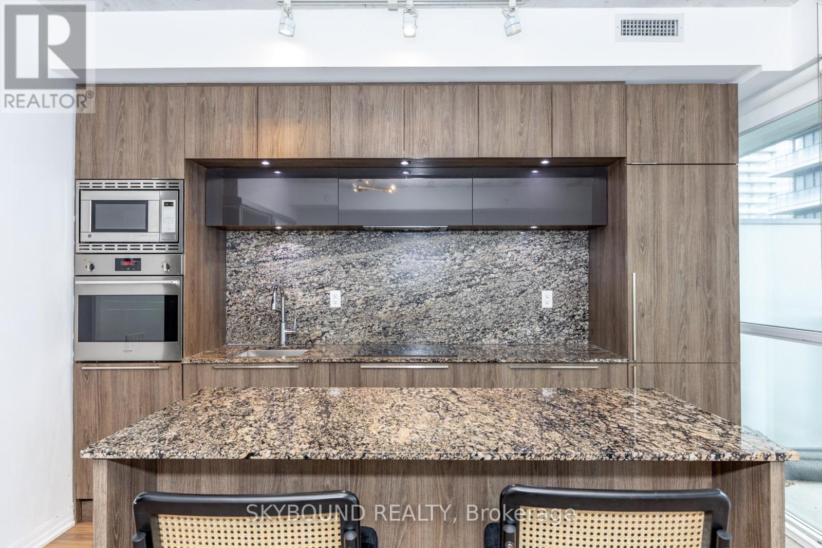 2704 - 88 Blue Jays Way, Toronto, Ontario  M5V 0L7 - Photo 10 - C12893564