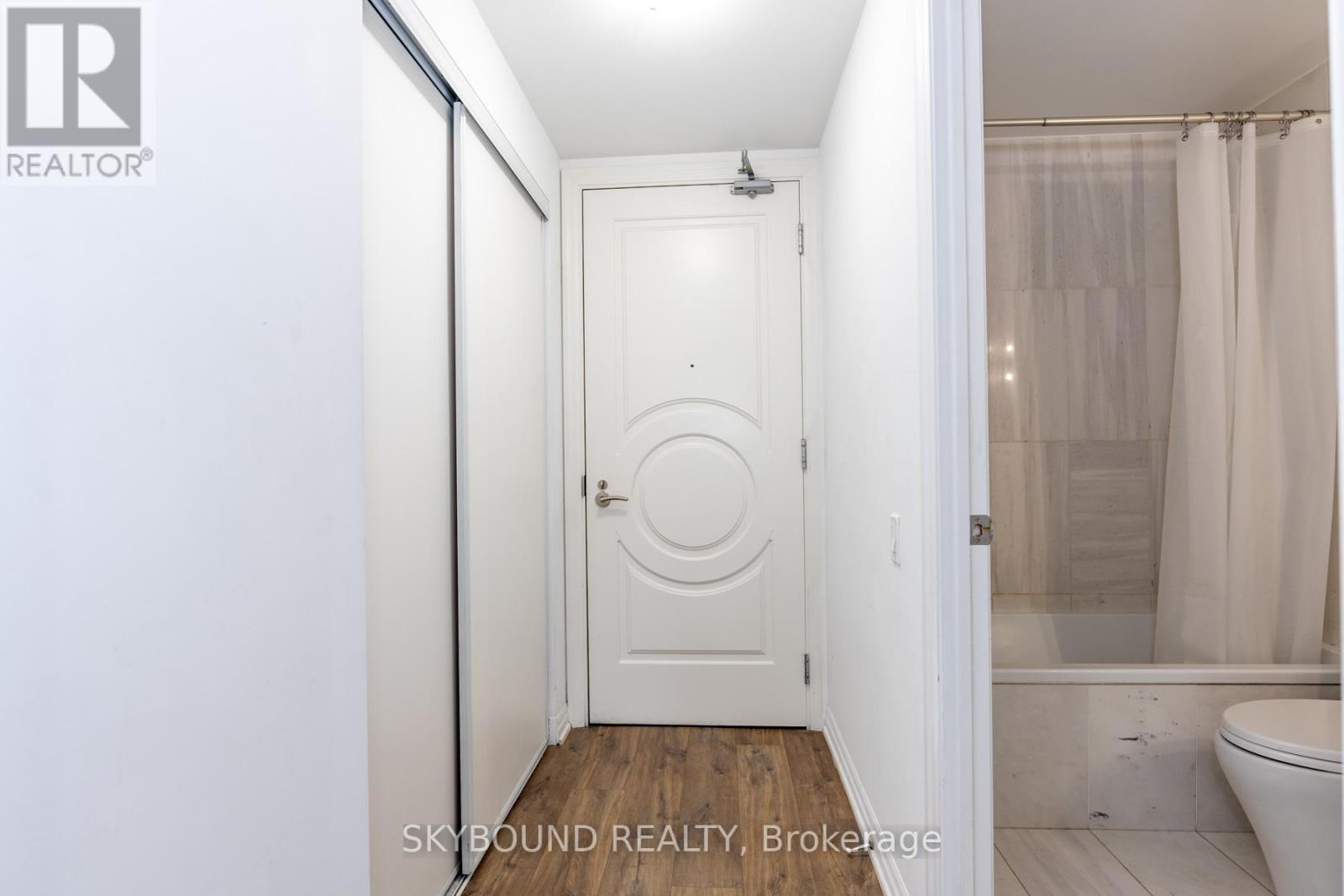 2704 - 88 Blue Jays Way, Toronto, Ontario  M5V 0L7 - Photo 34 - C12893564