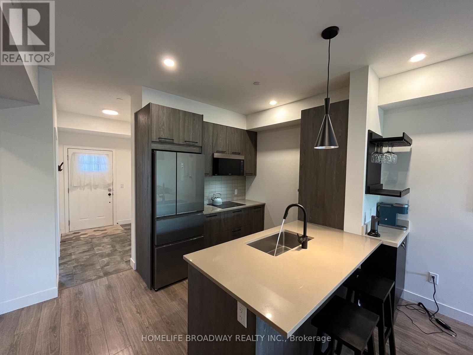 205 - 18 Beckwith Lane, Blue Mountains, Ontario  L9Y 3B6 - Photo 15 - X12893158