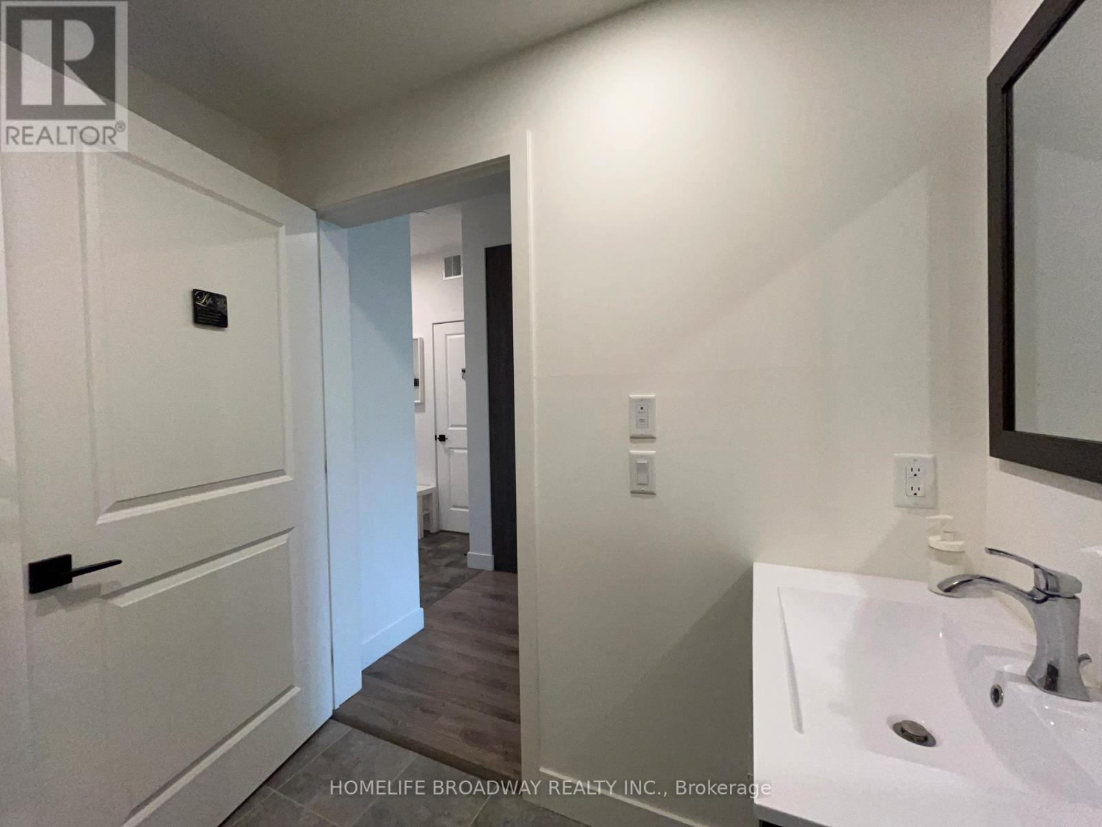 205 - 18 Beckwith Lane, Blue Mountains, Ontario  L9Y 3B6 - Photo 39 - X12893158