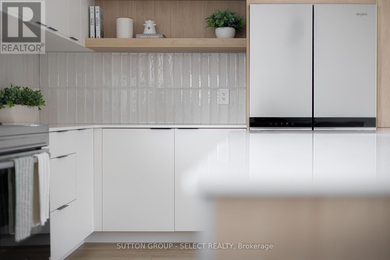 Photo 15 of 35 for 2 - 233 Upper Queen Street