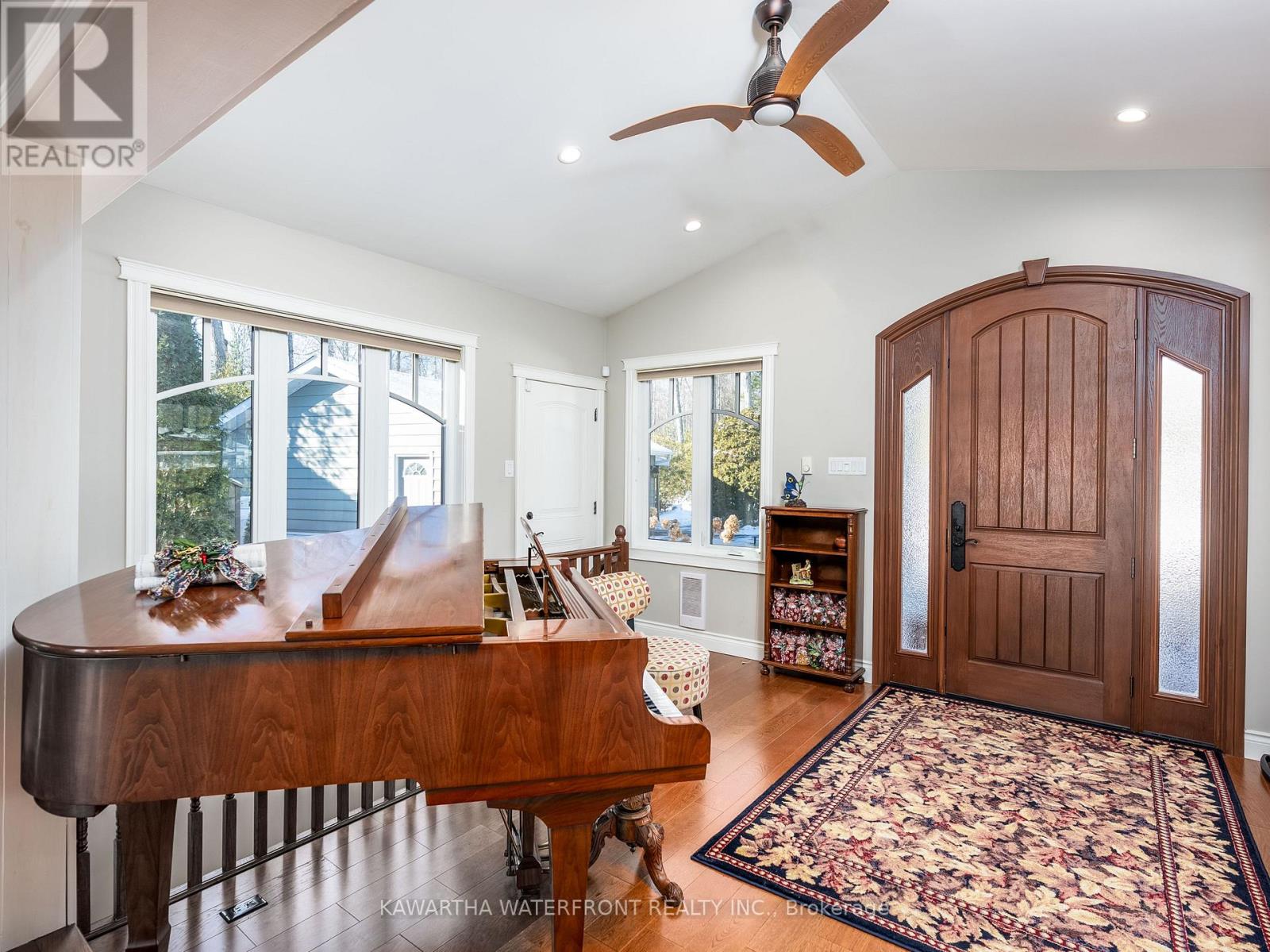 48 Maple Avenue, Kawartha Lakes, Ontario  K0M 2B0 - Photo 7 - X12893708