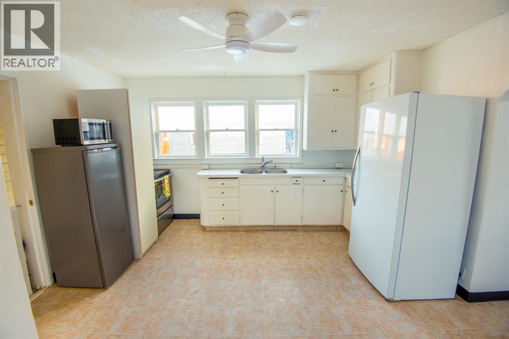 2111 19 Street, Nanton, Alberta  T2L 1R0 - Photo 3 - A2273487