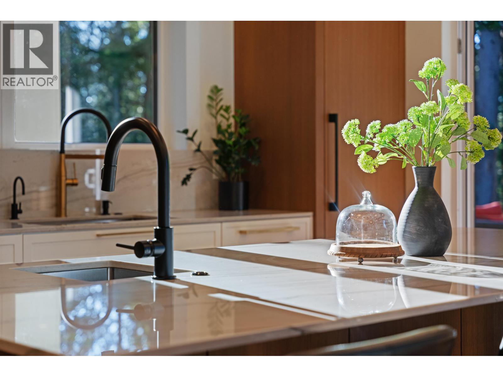 4528 Skyline Drive, North Vancouver, British Columbia  V7R 3H1 - Photo 38 - R3089495