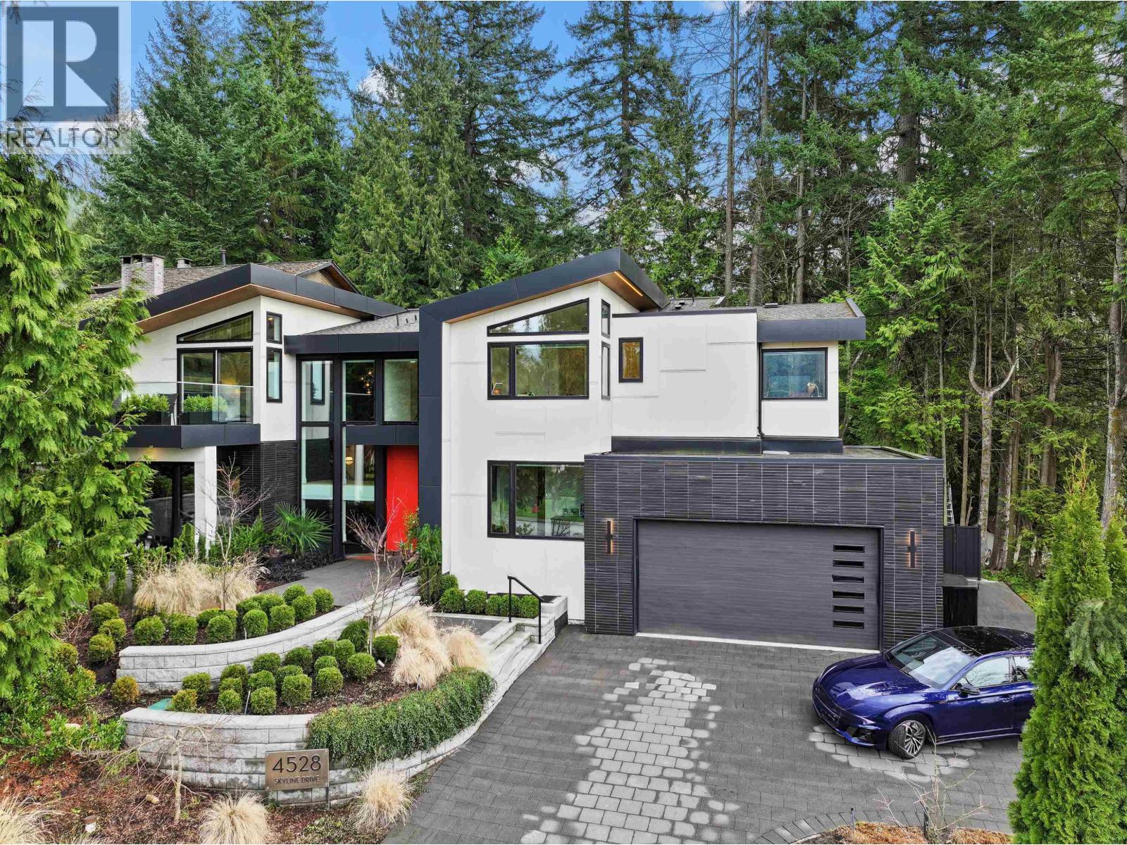 4528 SKYLINE DRIVE, North Vancouver, British Columbia