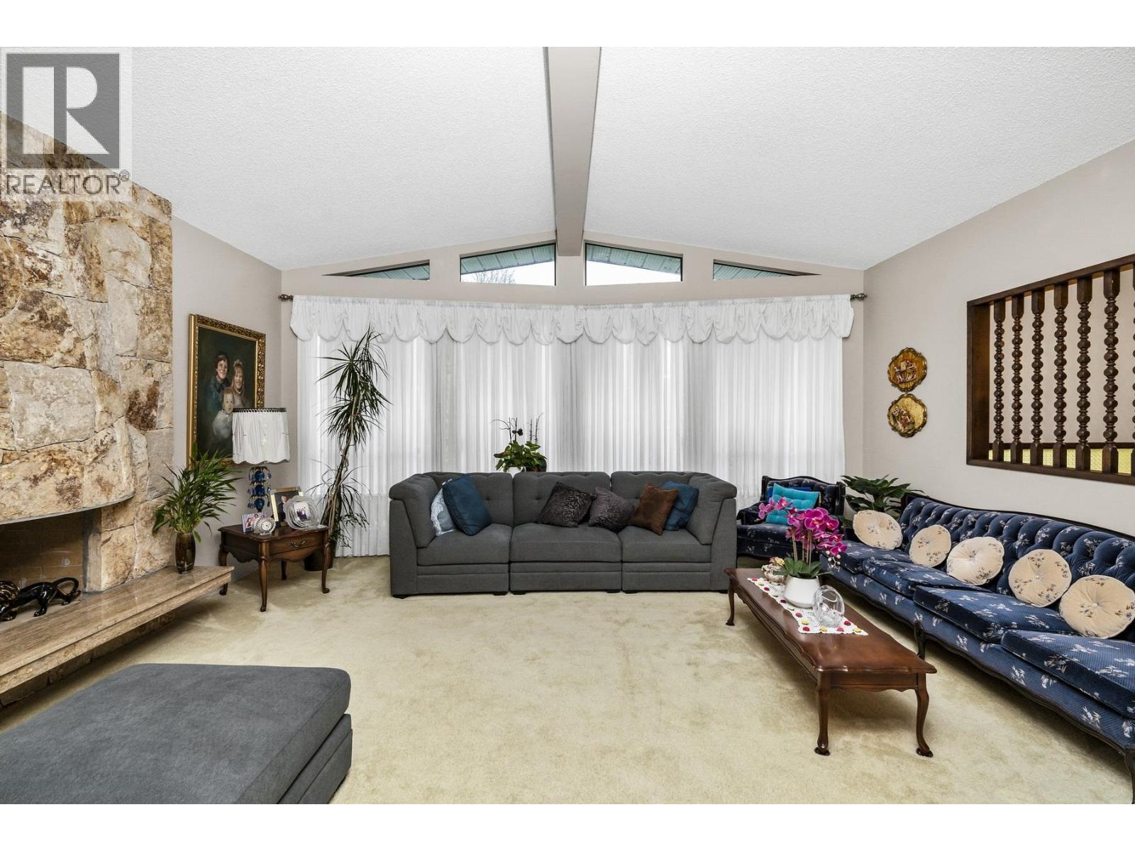 7615 Lawrence Drive, Burnaby, British Columbia  V5A 3M6 - Photo 5 - R3100725