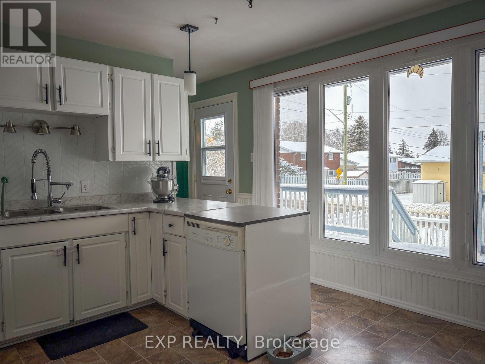 934 Raglan Street S, Renfrew, Ontario  K7V 1S4 - Photo 6 - X12893718