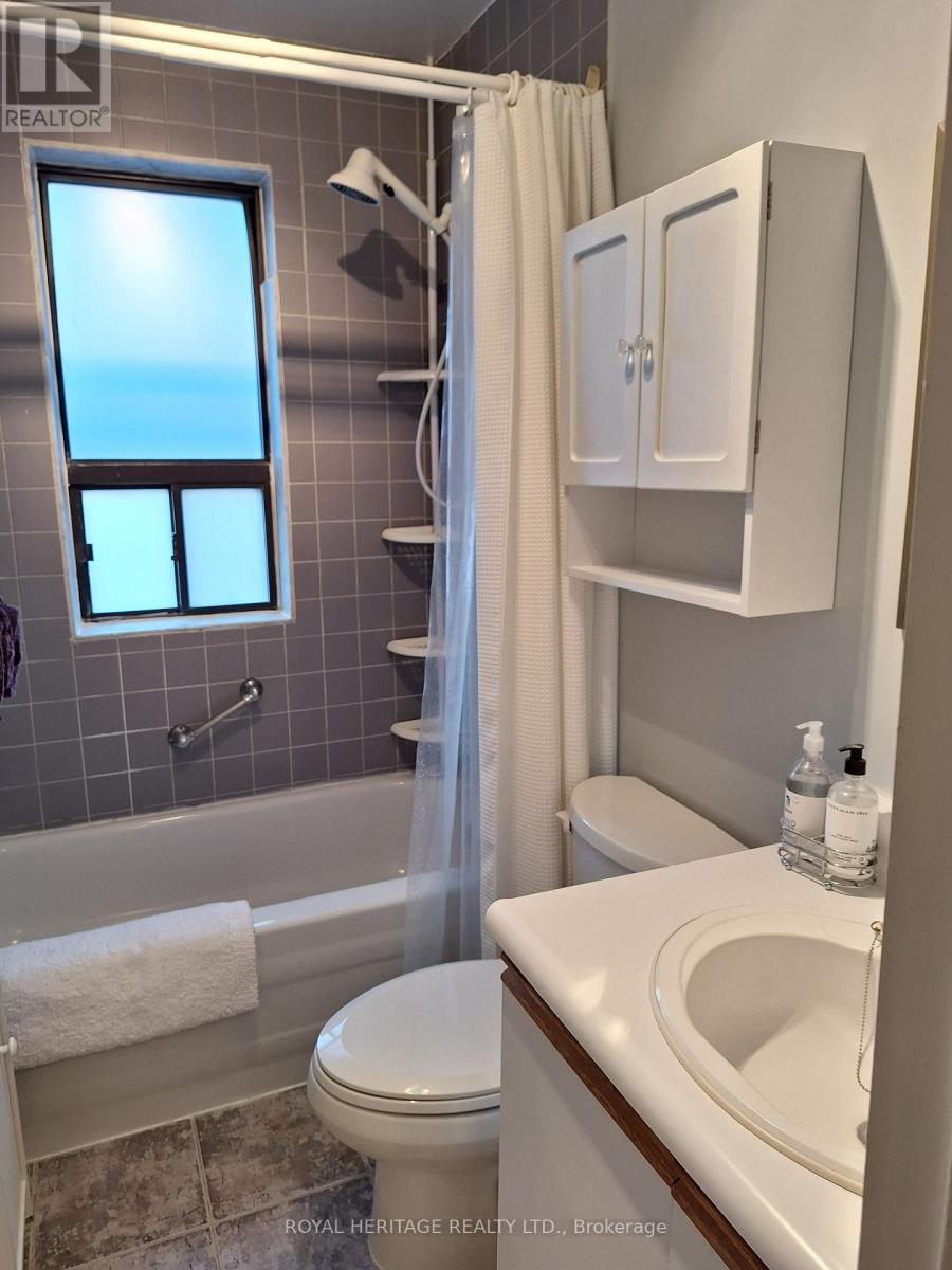 6 - 677 Marksbury Road, Pickering (West Shore), Ontario  L1W 2T3 - Photo 6 - E12851788