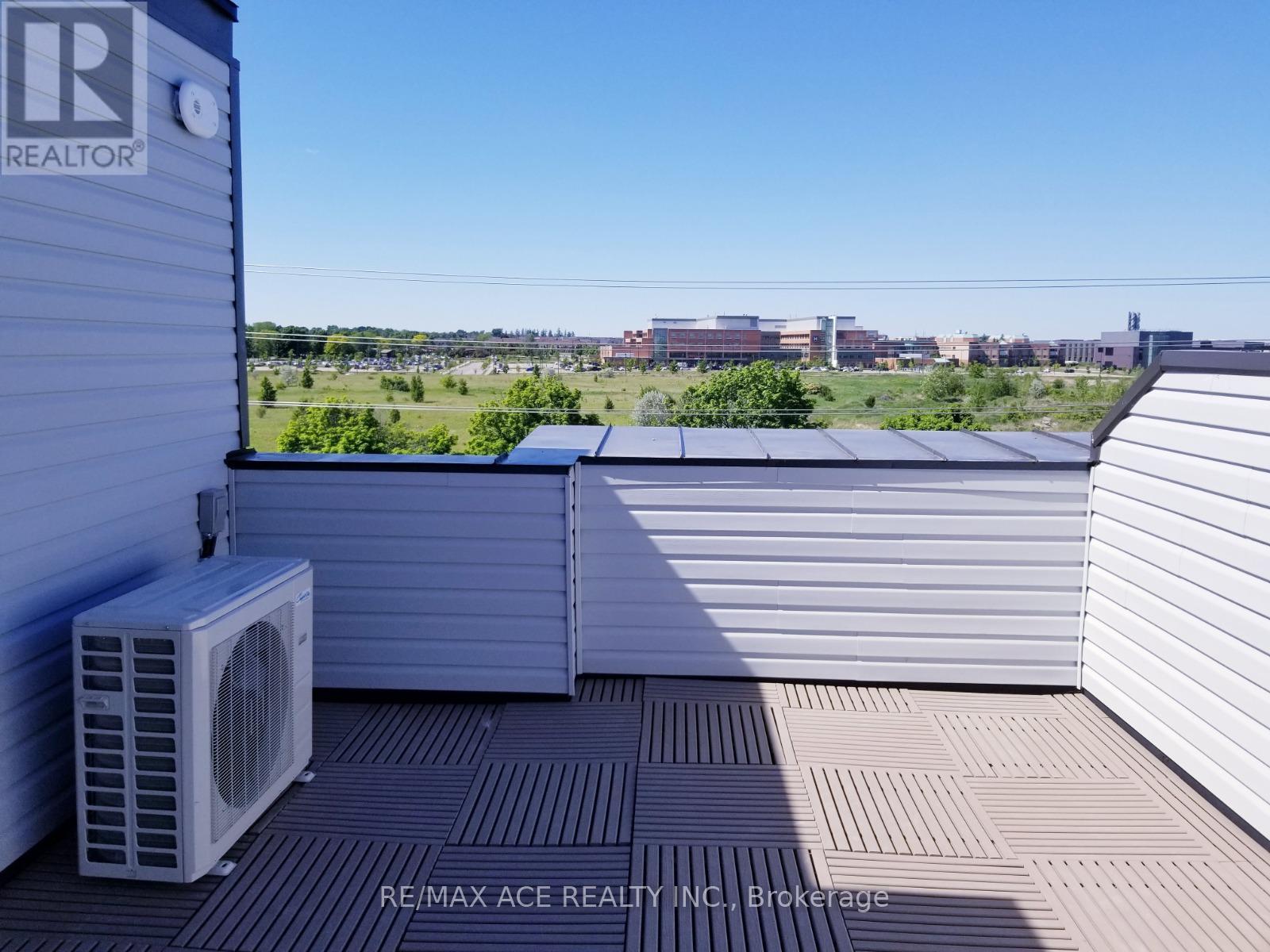 611 - 50 Dunsheath Way, Markham, Ontario  L6B 1N3 - Photo 7 - N12892516