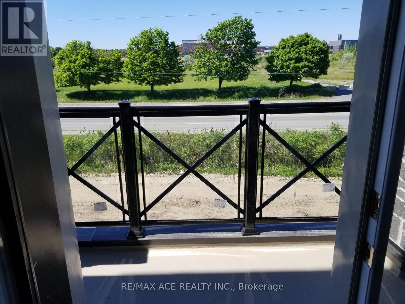 611 - 50 Dunsheath Way, Markham, Ontario  L6B 1N3 - Photo 8 - N12892516