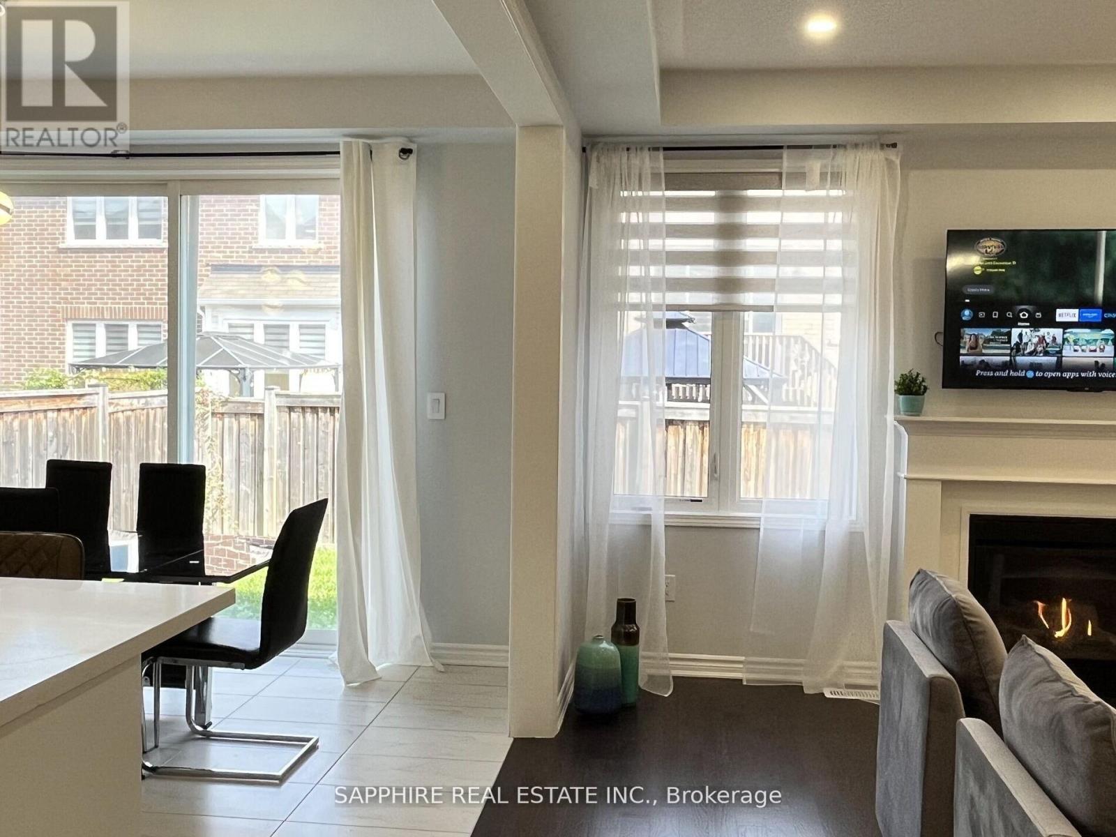 325 Trudeau (Upstairs) Drive, Milton (Cl Clarke), Ontario  L9T 8Y7 - Photo 14 - W12893580