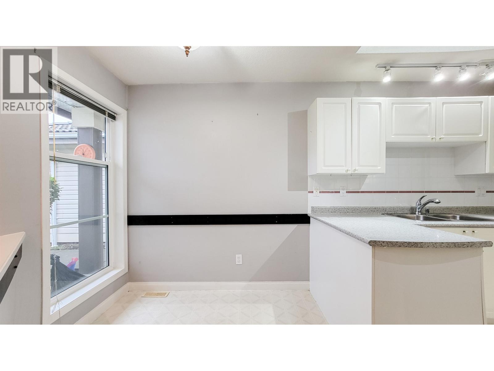 10 758 Riverside Drive, Port Coquitlam, British Columbia  V3B 7V8 - Photo 13 - R3100388