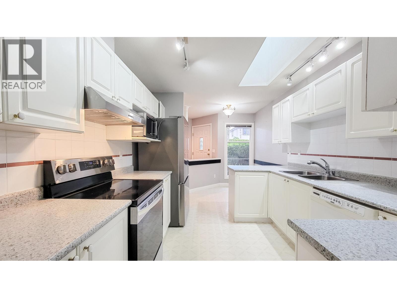 10 758 Riverside Drive, Port Coquitlam, British Columbia  V3B 7V8 - Photo 10 - R3100388