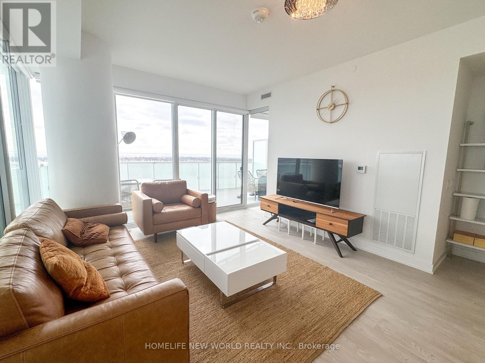 2402 - 15 Queens Quay E, Toronto, Ontario  M5E 0C5 - Photo 18 - C12893728