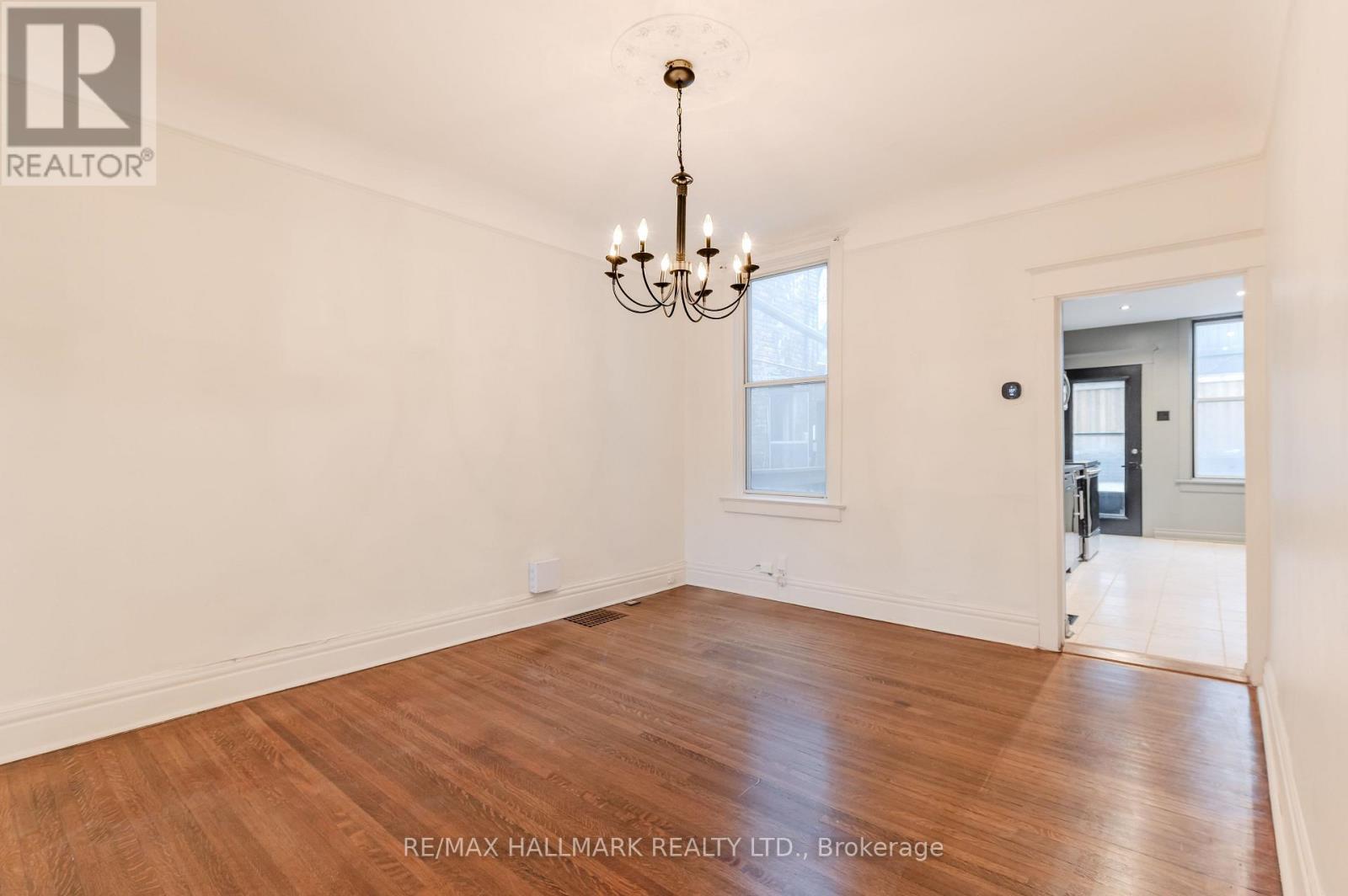 653 Logan Avenue, Toronto, Ontario  M4K 3C4 - Photo 12 - E12893714