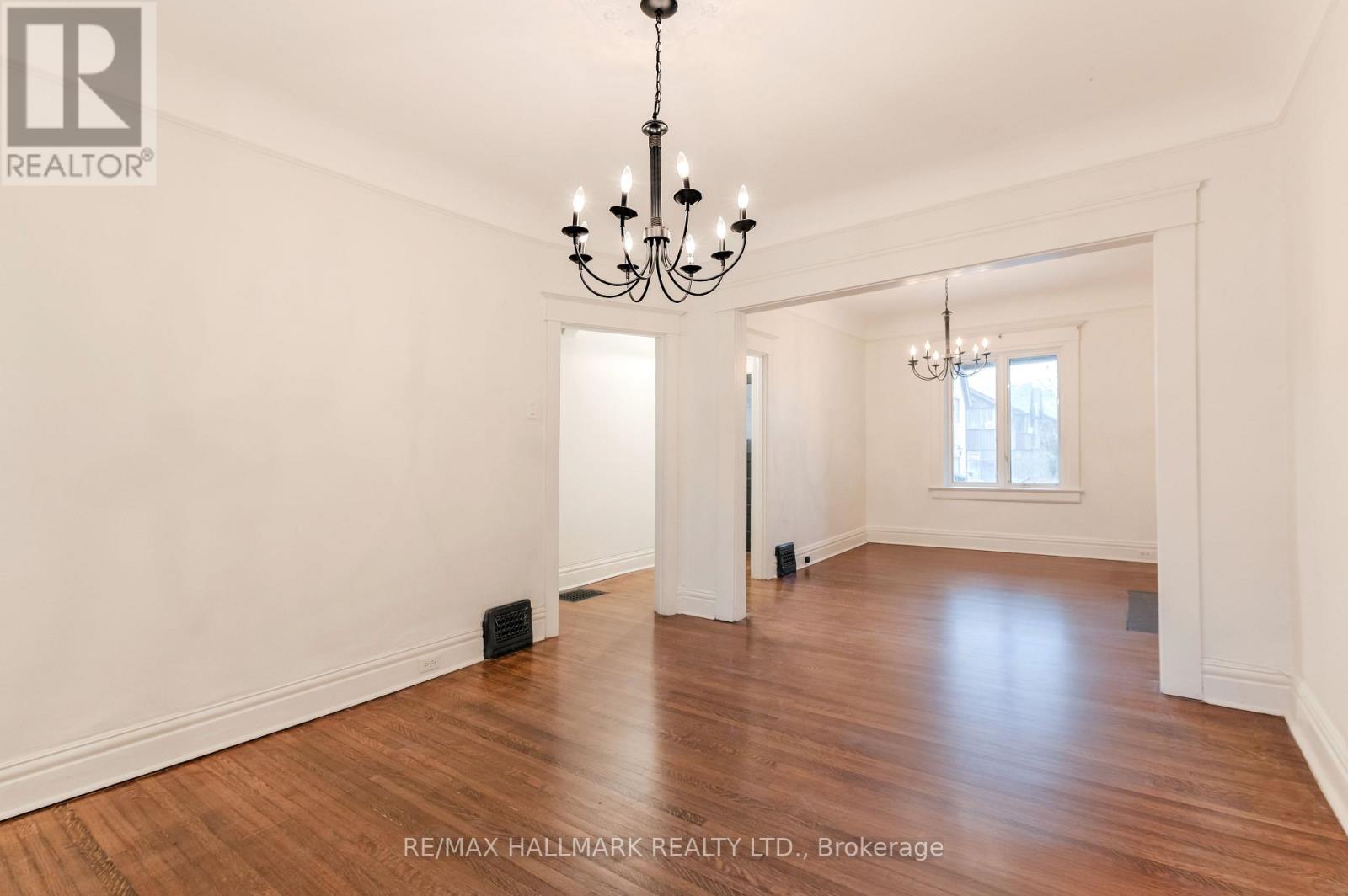 653 Logan Avenue, Toronto, Ontario  M4K 3C4 - Photo 13 - E12893714