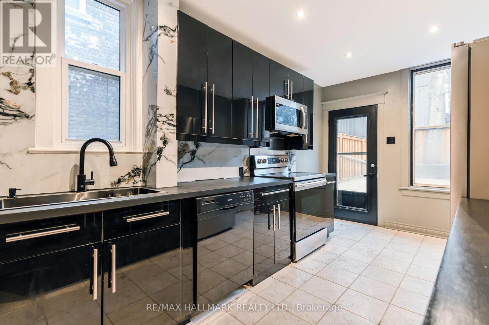 653 Logan Avenue, Toronto, Ontario  M4K 3C4 - Photo 16 - E12893714