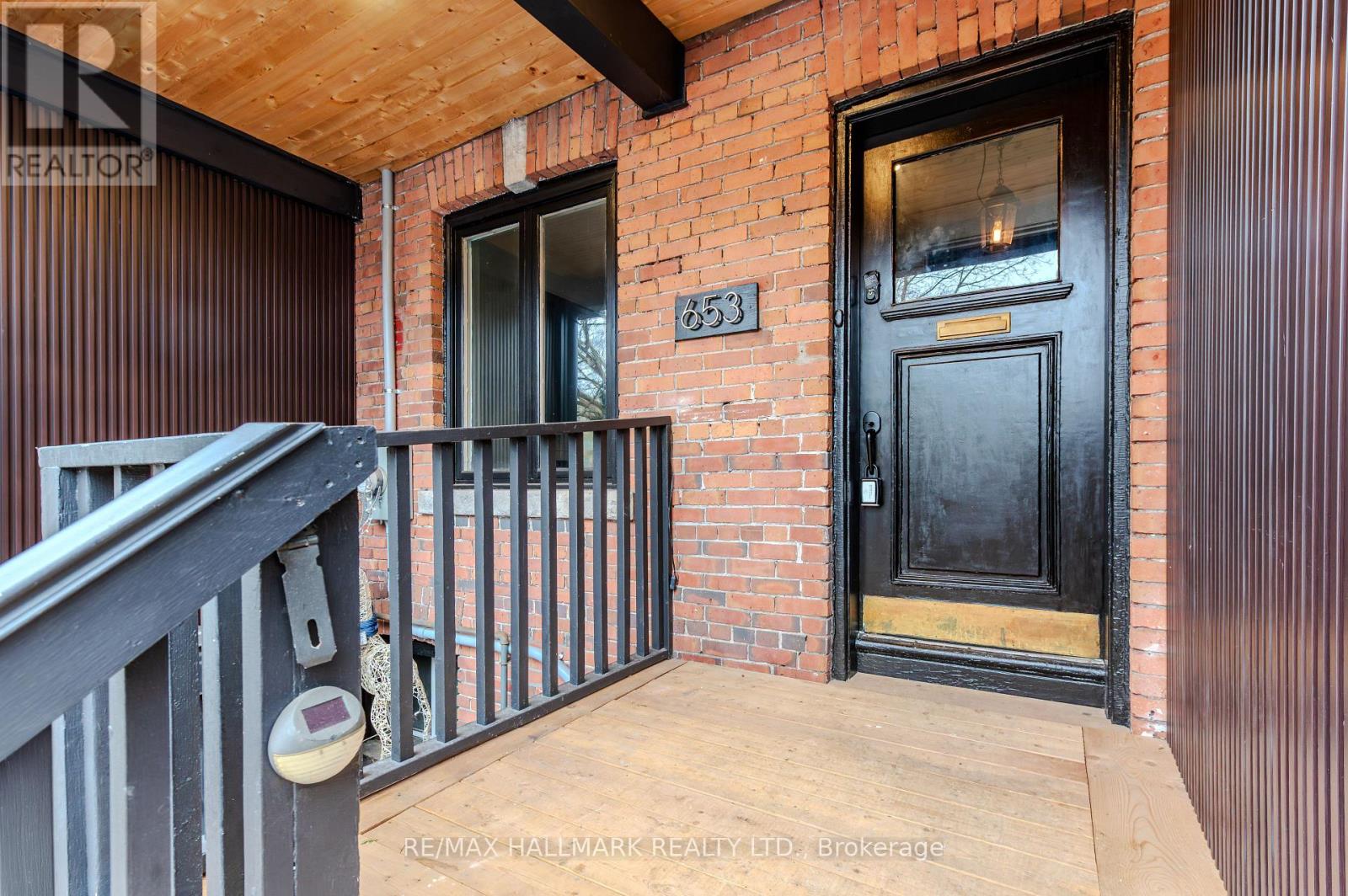 653 Logan Avenue, Toronto, Ontario  M4K 3C4 - Photo 2 - E12893714