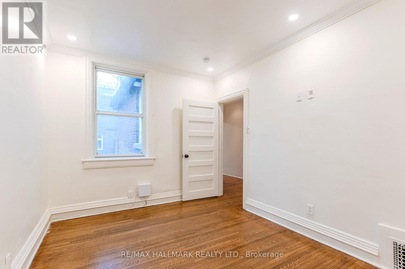 653 Logan Avenue, Toronto, Ontario  M4K 3C4 - Photo 23 - E12893714