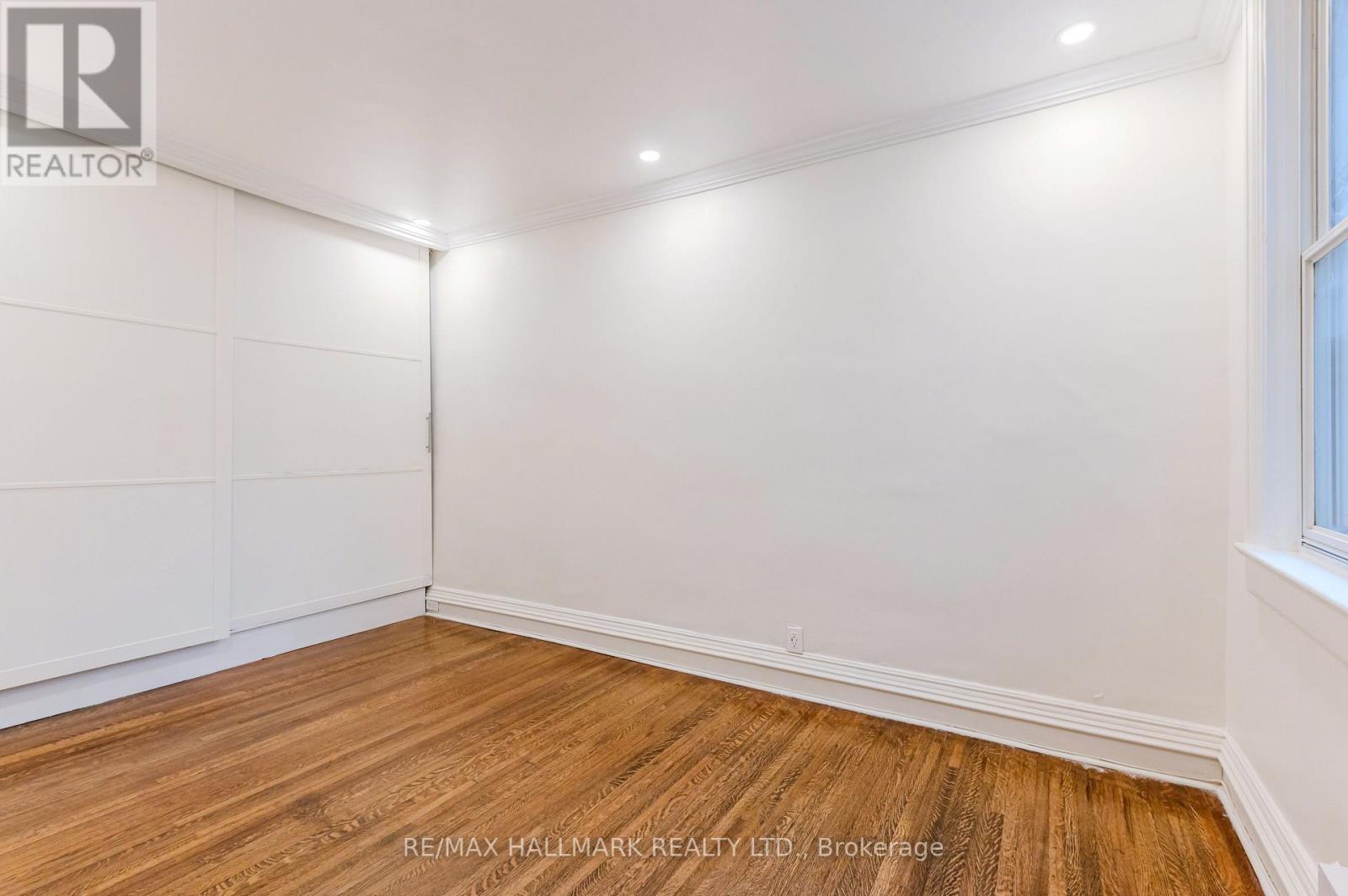 653 Logan Avenue, Toronto, Ontario  M4K 3C4 - Photo 24 - E12893714