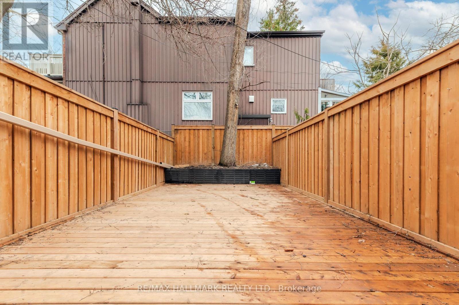 653 Logan Avenue, Toronto, Ontario  M4K 3C4 - Photo 31 - E12893714