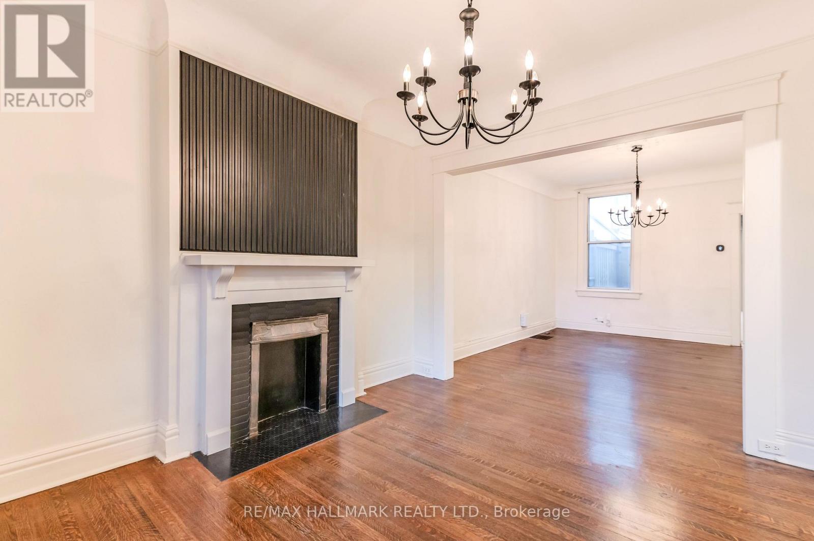 653 Logan Avenue, Toronto, Ontario  M4K 3C4 - Photo 8 - E12893714