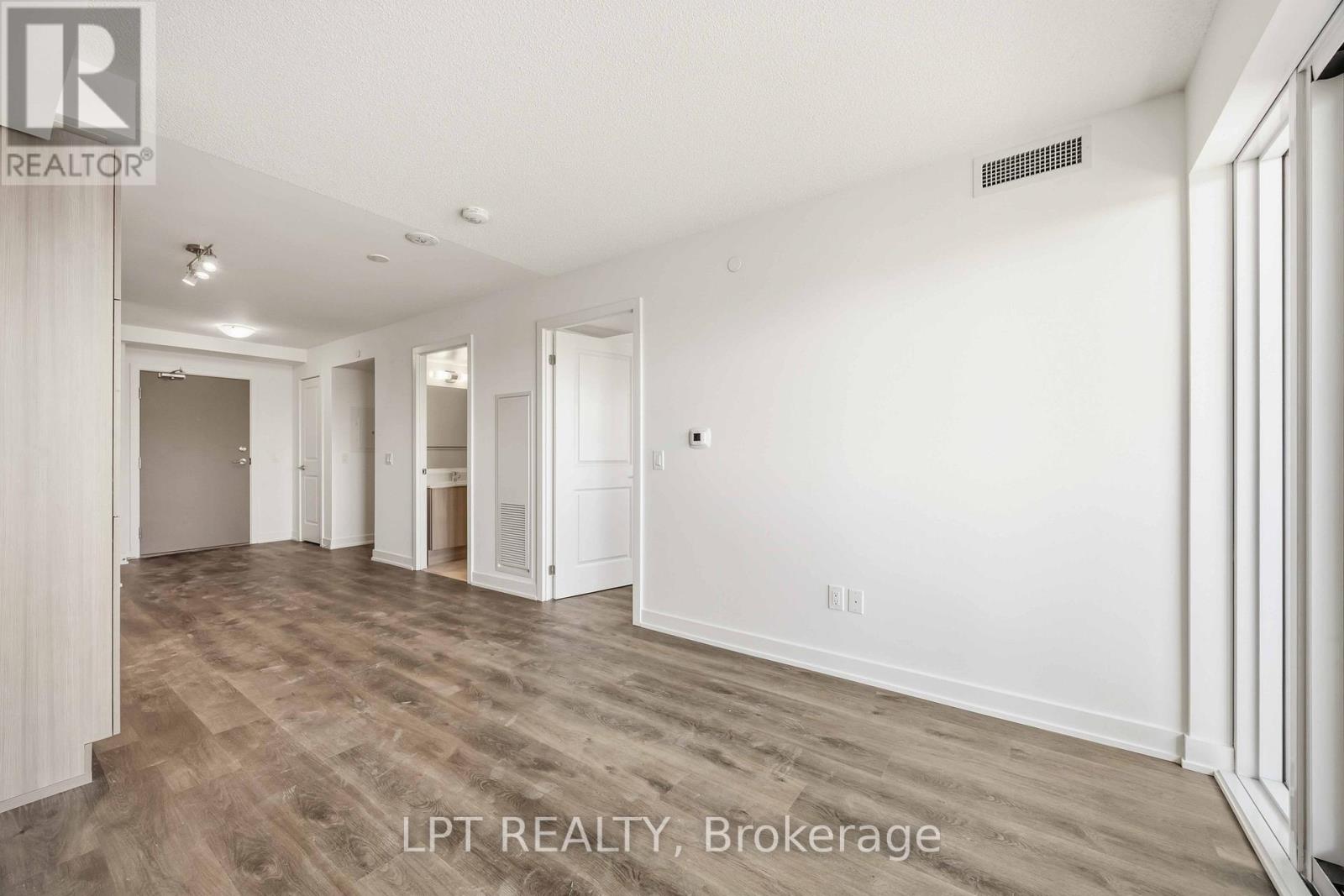 304 - 1010 Sandy Beach Road Road, Pickering, Ontario  L1W 0C7 - Photo 2 - E12893730