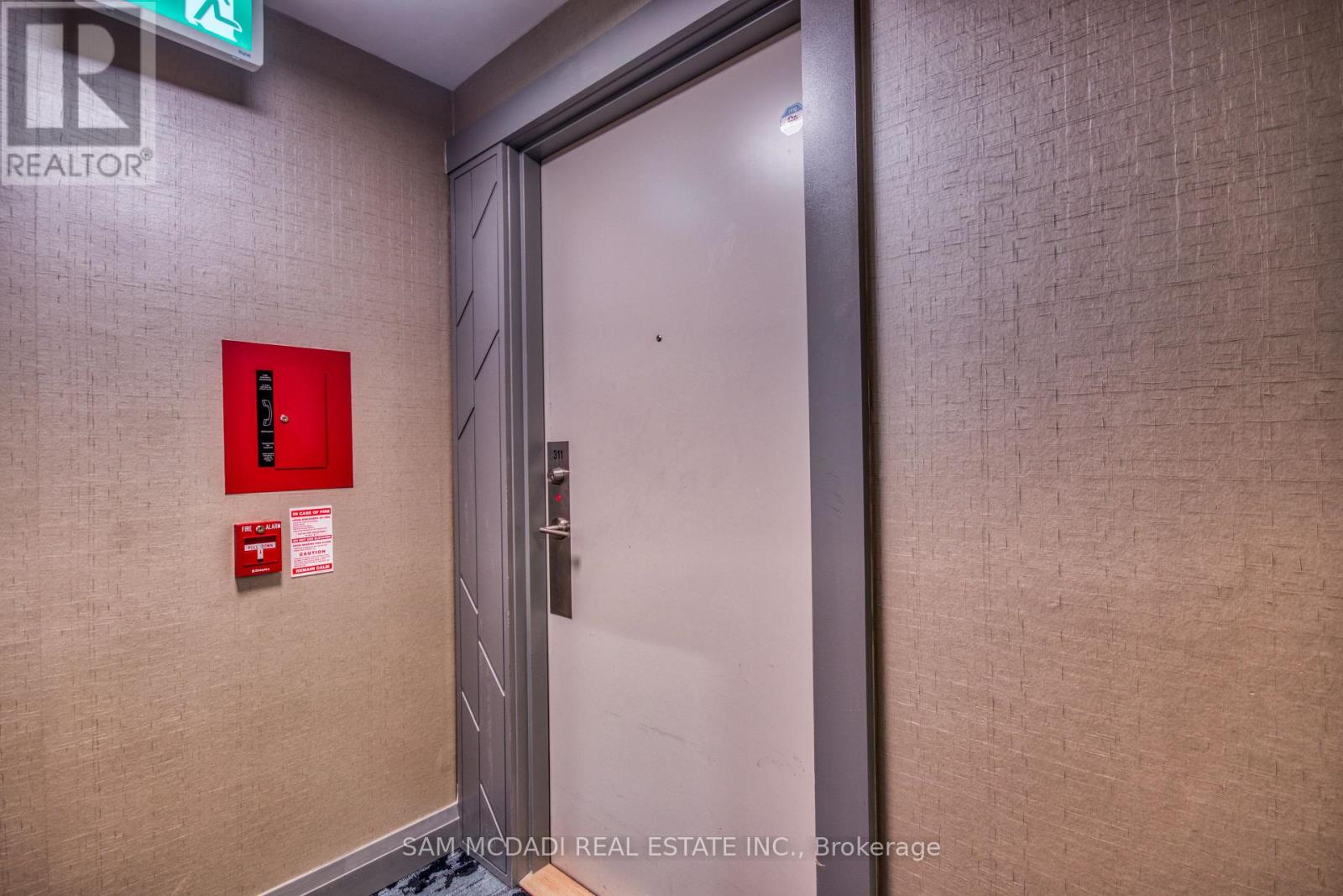 311 - 10 Meadowglen Place, Toronto, Ontario  M1G 2V6 - Photo 3 - E12893738