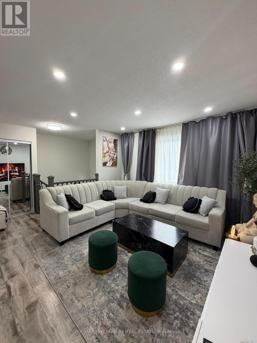 145 Londonderry Street, Oshawa, Ontario  L1J 6Z2 - Photo 5 - E12893750