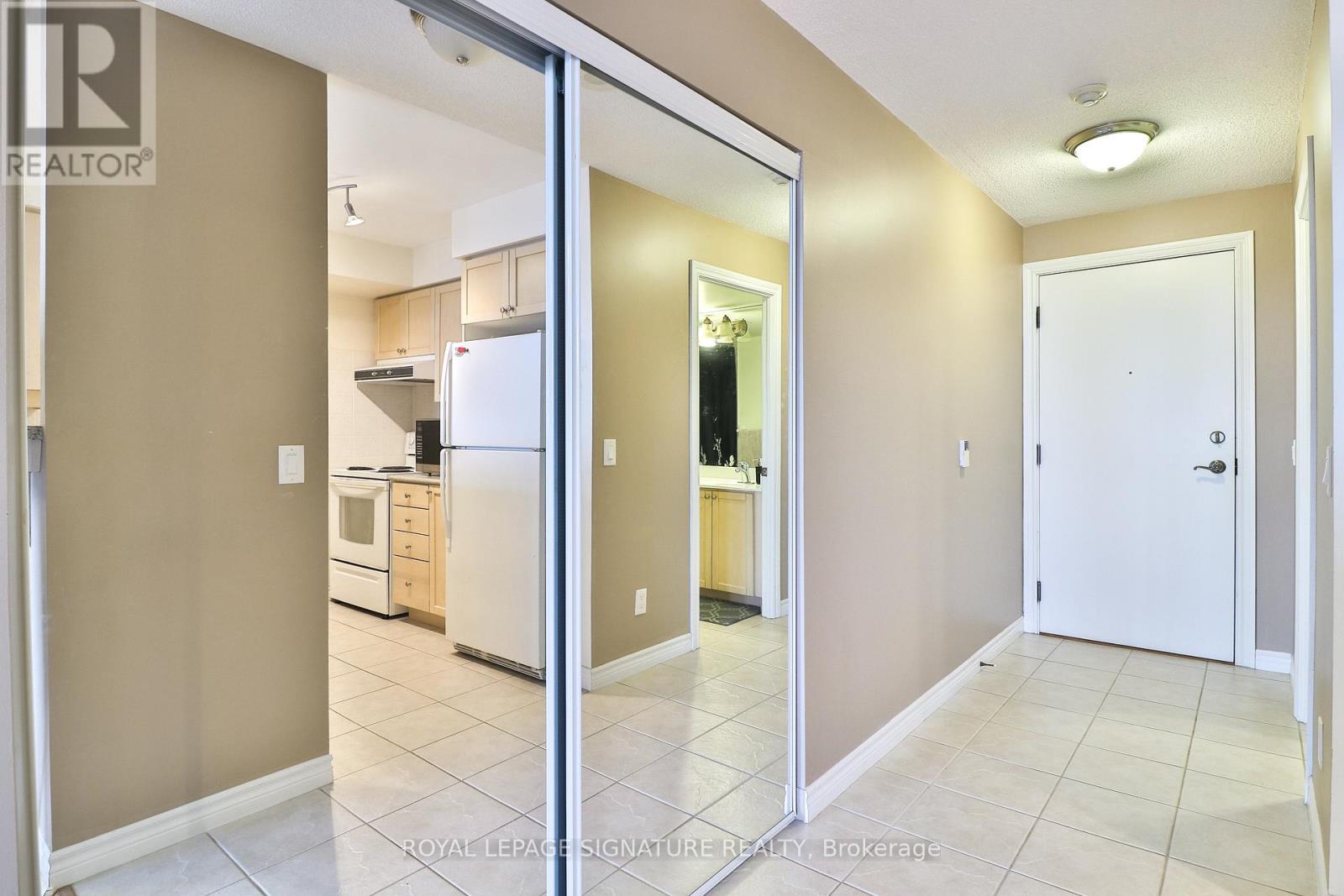 2021 - 700 Humberwood Boulevard, Toronto, Ontario  M9W 7J4 - Photo 11 - W12893682