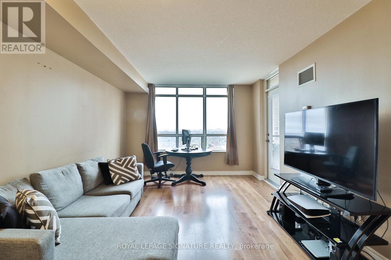2021 - 700 Humberwood Boulevard, Toronto, Ontario  M9W 7J4 - Photo 16 - W12893682