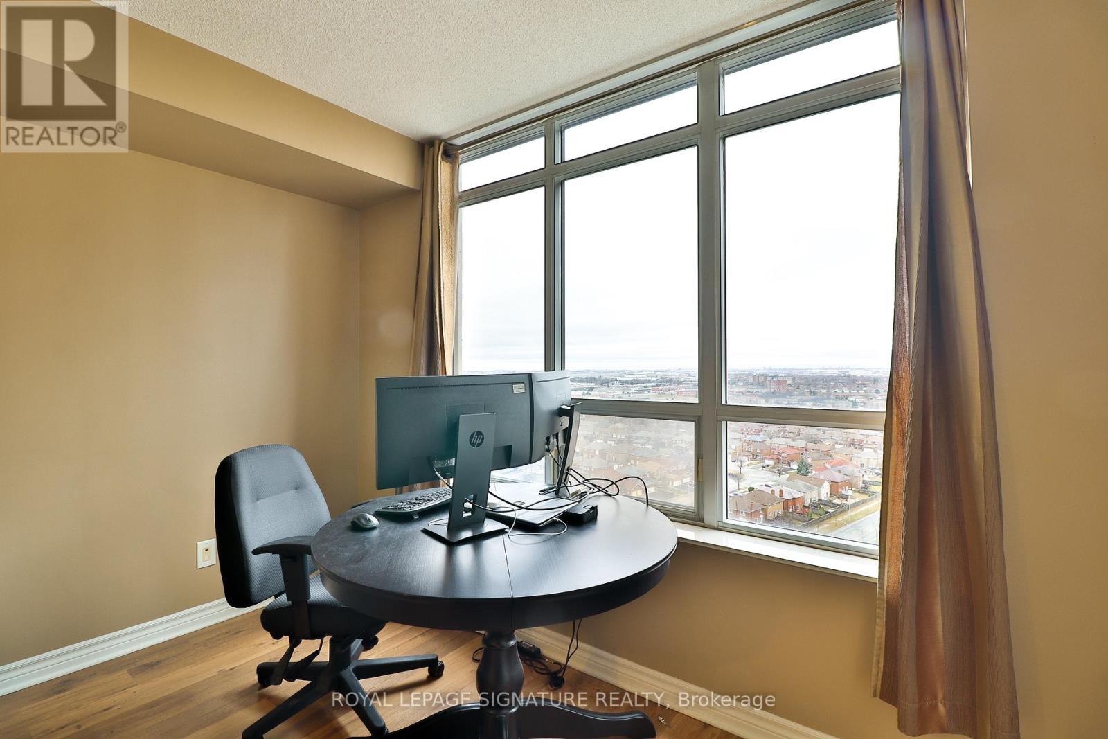 2021 - 700 Humberwood Boulevard, Toronto, Ontario  M9W 7J4 - Photo 17 - W12893682