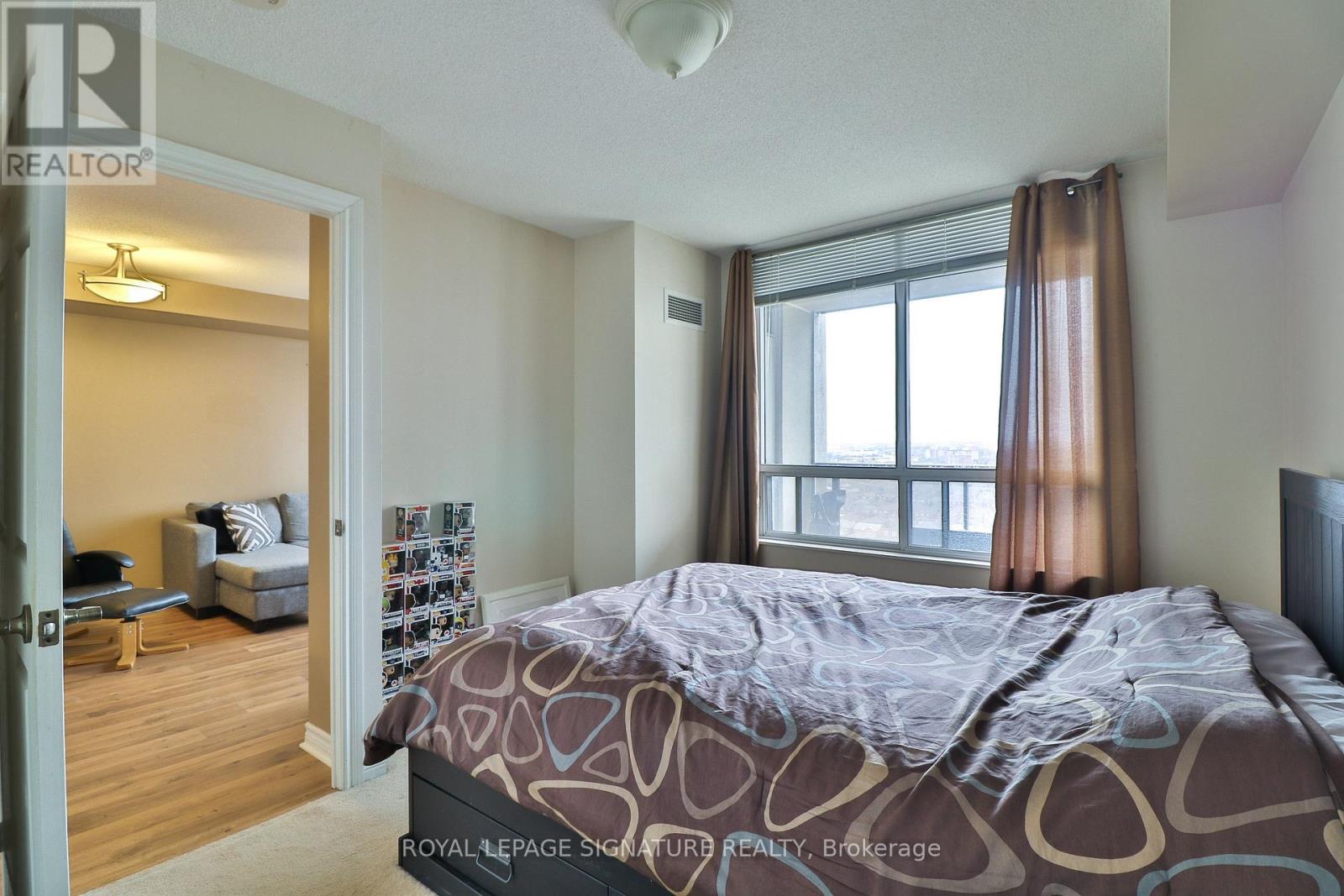 2021 - 700 Humberwood Boulevard, Toronto, Ontario  M9W 7J4 - Photo 24 - W12893682