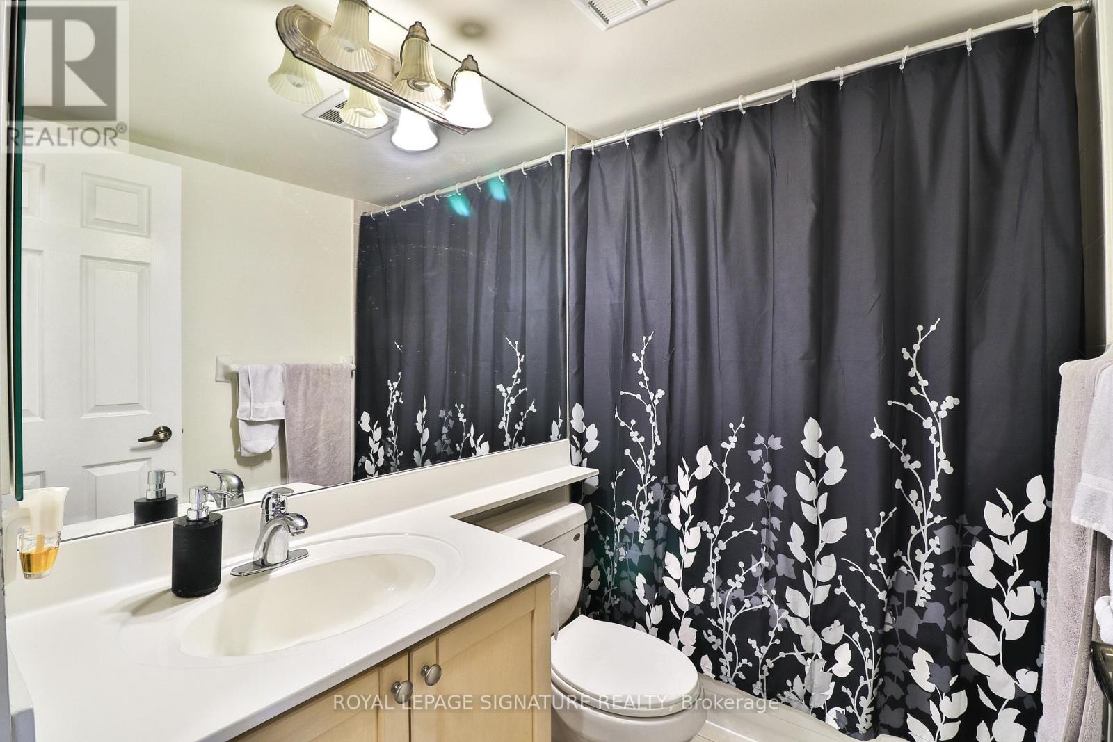 2021 - 700 Humberwood Boulevard, Toronto, Ontario  M9W 7J4 - Photo 28 - W12893682