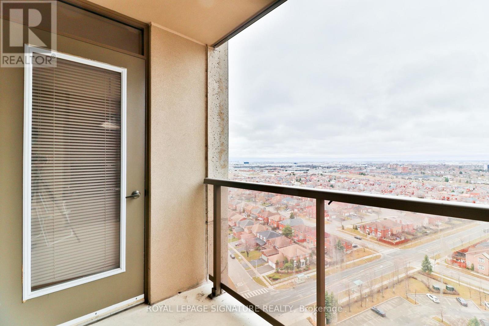 2021 - 700 Humberwood Boulevard, Toronto, Ontario  M9W 7J4 - Photo 30 - W12893682