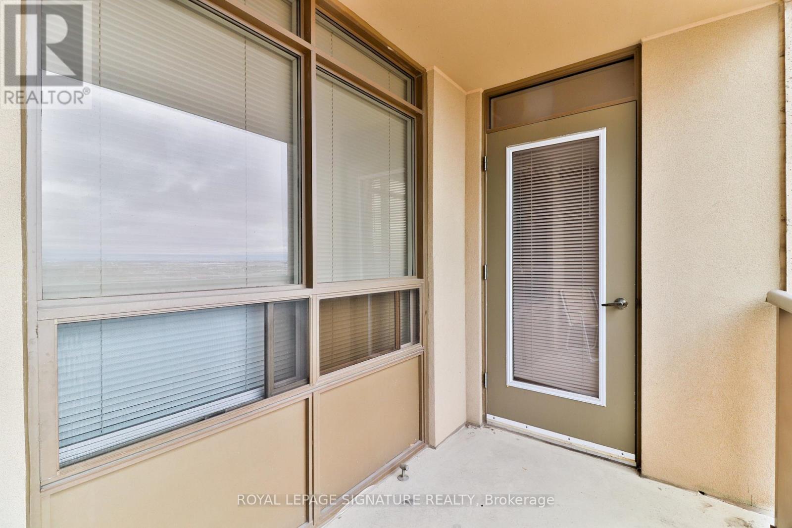 2021 - 700 Humberwood Boulevard, Toronto, Ontario  M9W 7J4 - Photo 31 - W12893682